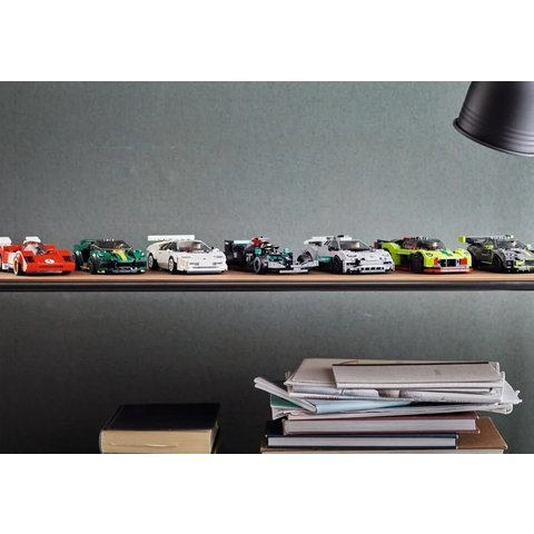 Конструктор LEGO Швидкісні перегони Lamborghini Countach (76908) Прев'ю 9