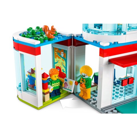 Конструктор LEGO City Лікарня (60330) Прев'ю 3