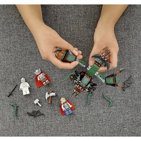 Конструктор LEGO Marvel: Атака на Новый Асгард (76207) Превью 6